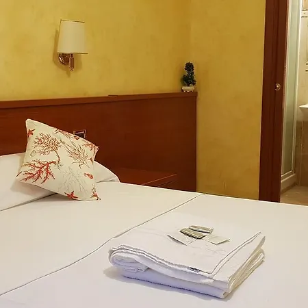 Holiday Roma Penzion 2*